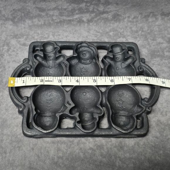 Vintage Cast Iron Snowman 10 Baking Tray Mold Cooking Crafting Winter Christmas - Picture 6 of 7